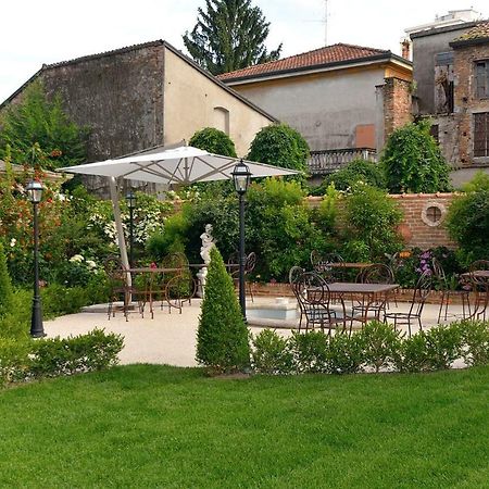 Bed and Breakfast Antica Dimora Ostiglia Exterior foto