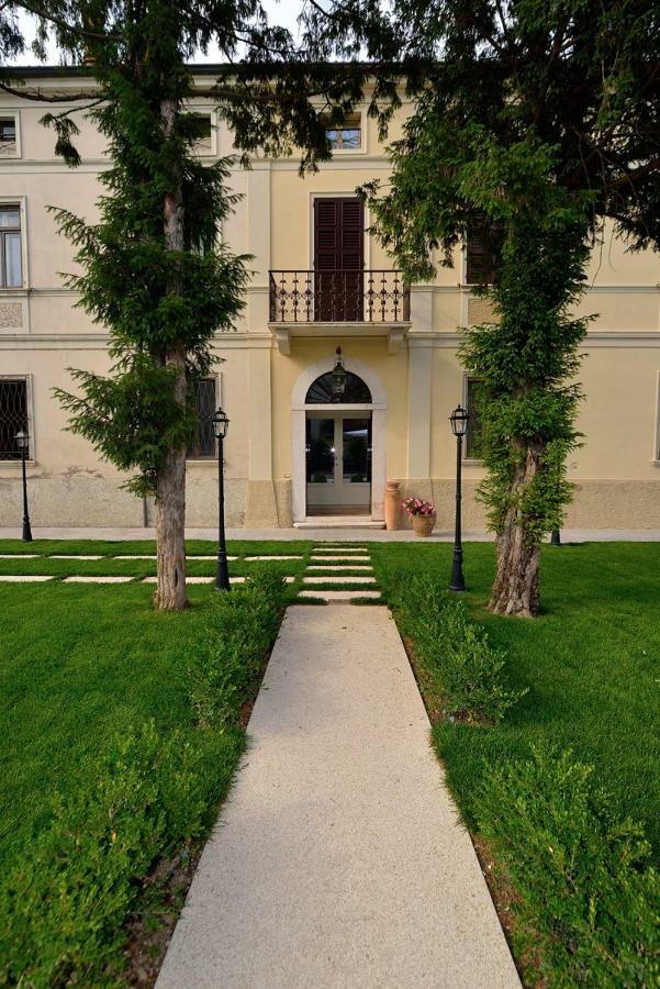 Bed and Breakfast Antica Dimora Ostiglia Exterior foto