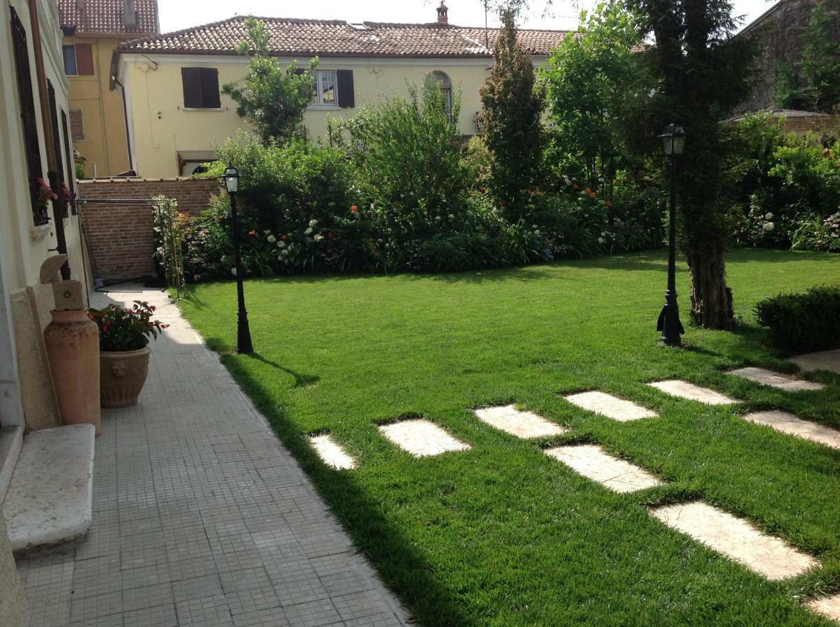 Bed and Breakfast Antica Dimora Ostiglia Exterior foto