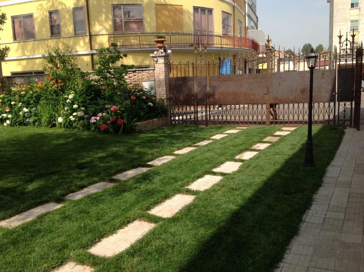 Bed and Breakfast Antica Dimora Ostiglia Exterior foto